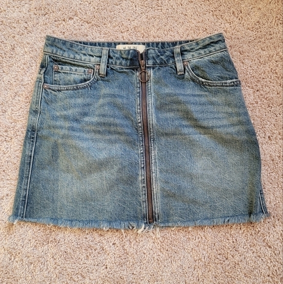 Free People Dresses & Skirts - We The Free by Free People zip up mini skirt